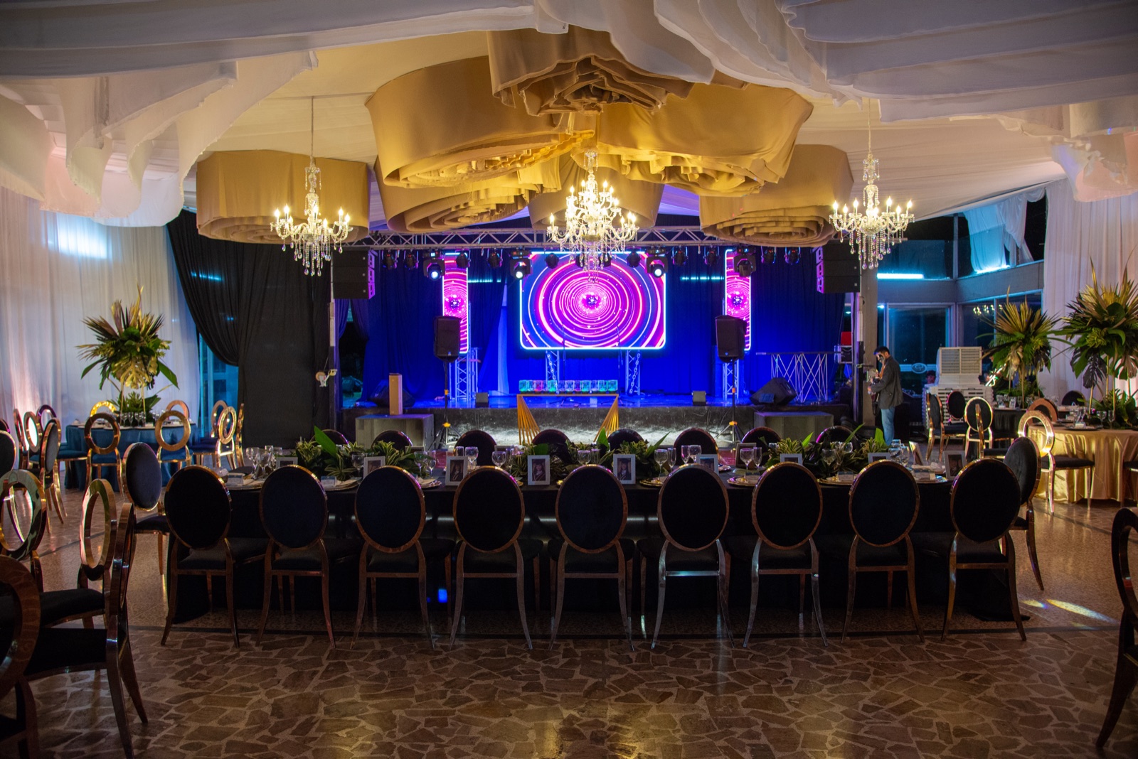 Ceremonia de grado — DC Group