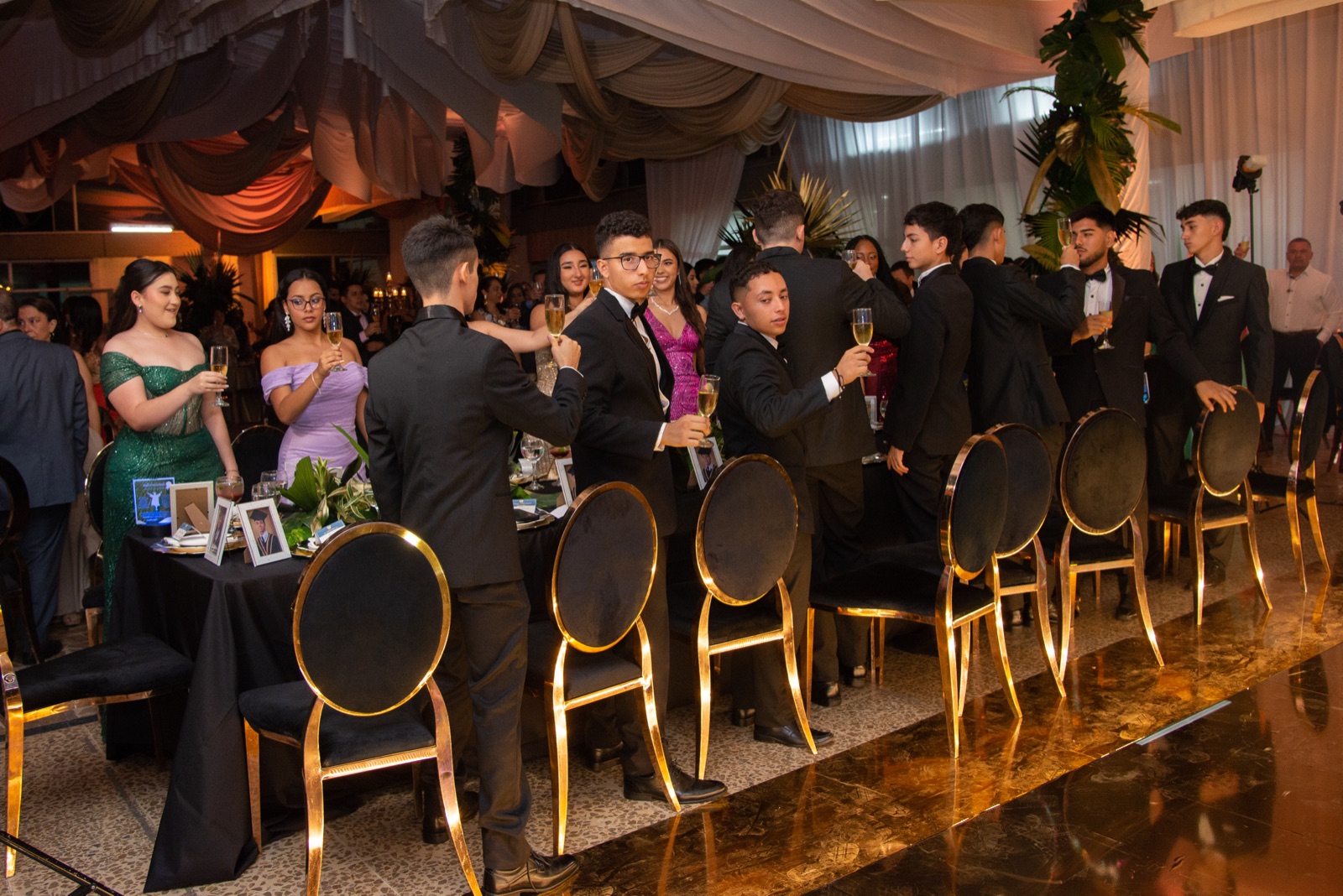 Ceremonia de grado — DC Group