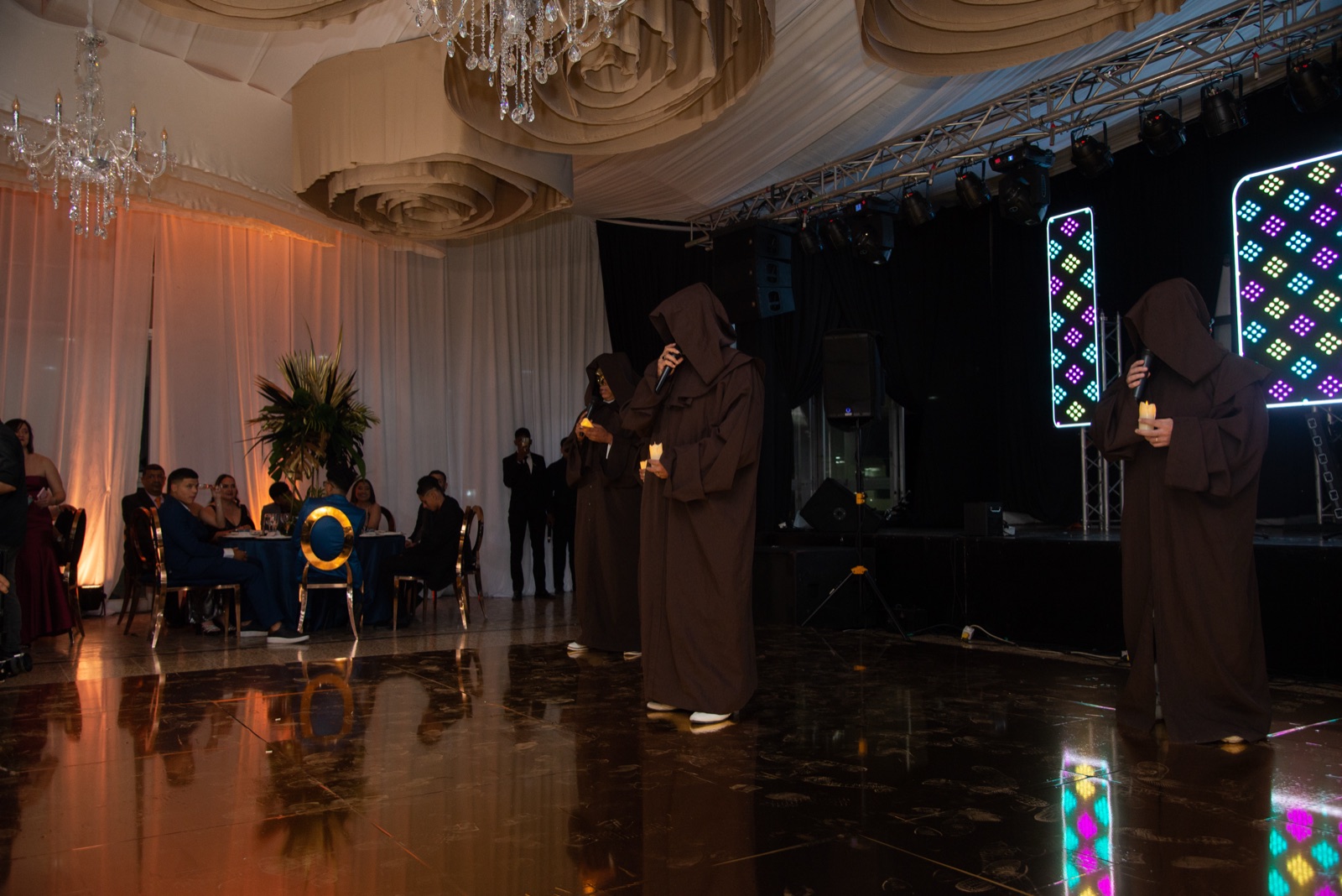 Ceremonia de grado — DC Group